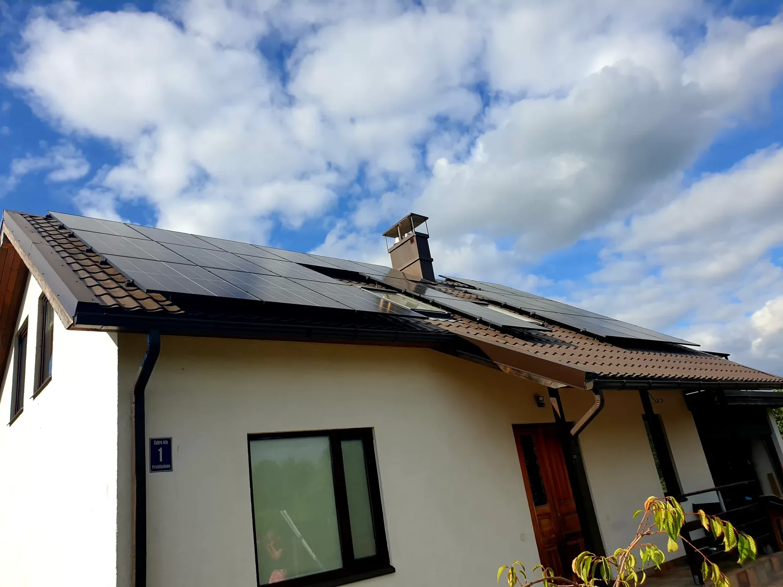 Dzidriņas 8,8 kW - Foxess invertors; Risen Black frame 400W paneļi 22 GAB; metāla dakstiņš