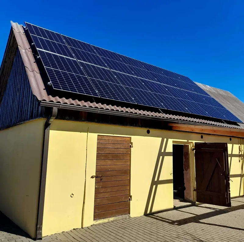 Roja - 6.58 kW - Foxess 12 kW; Jinko N-type 470W - 18 GAB, bezazbesta šiferis