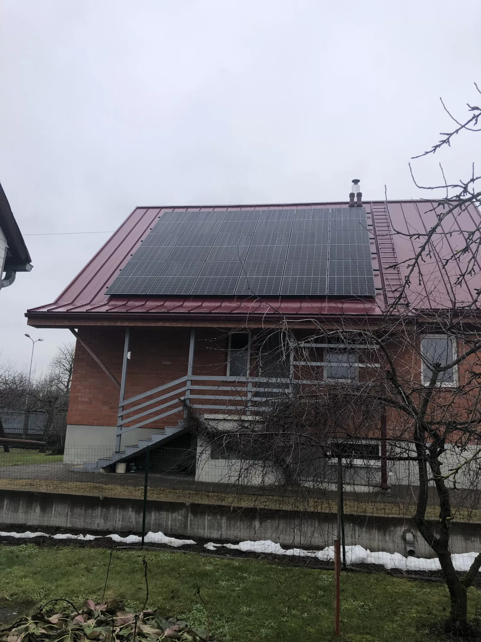 DOBELE - 8,28 kW - Foxess 8 kW; Jinko paneļi 460W - 18 GAB, Valcprofils