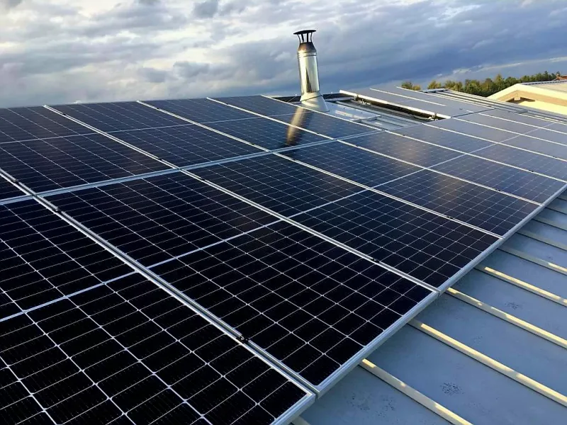 ĶEKAVA 13,95 - Solis Hibrīd invertors; Risen 450W paneļi 31 GAB; Valcprofils