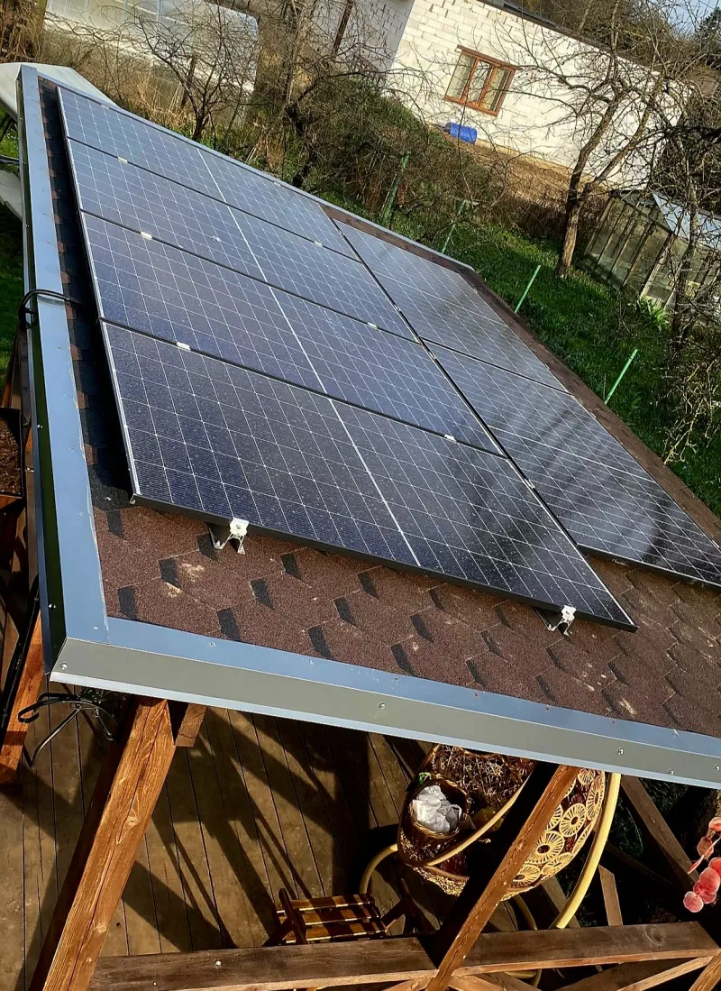 Rīga, Dārziņi - 5.1 kW - Foxess 4 kW; Jinko N-type 465W - 11 GAB, bitimena šindelis